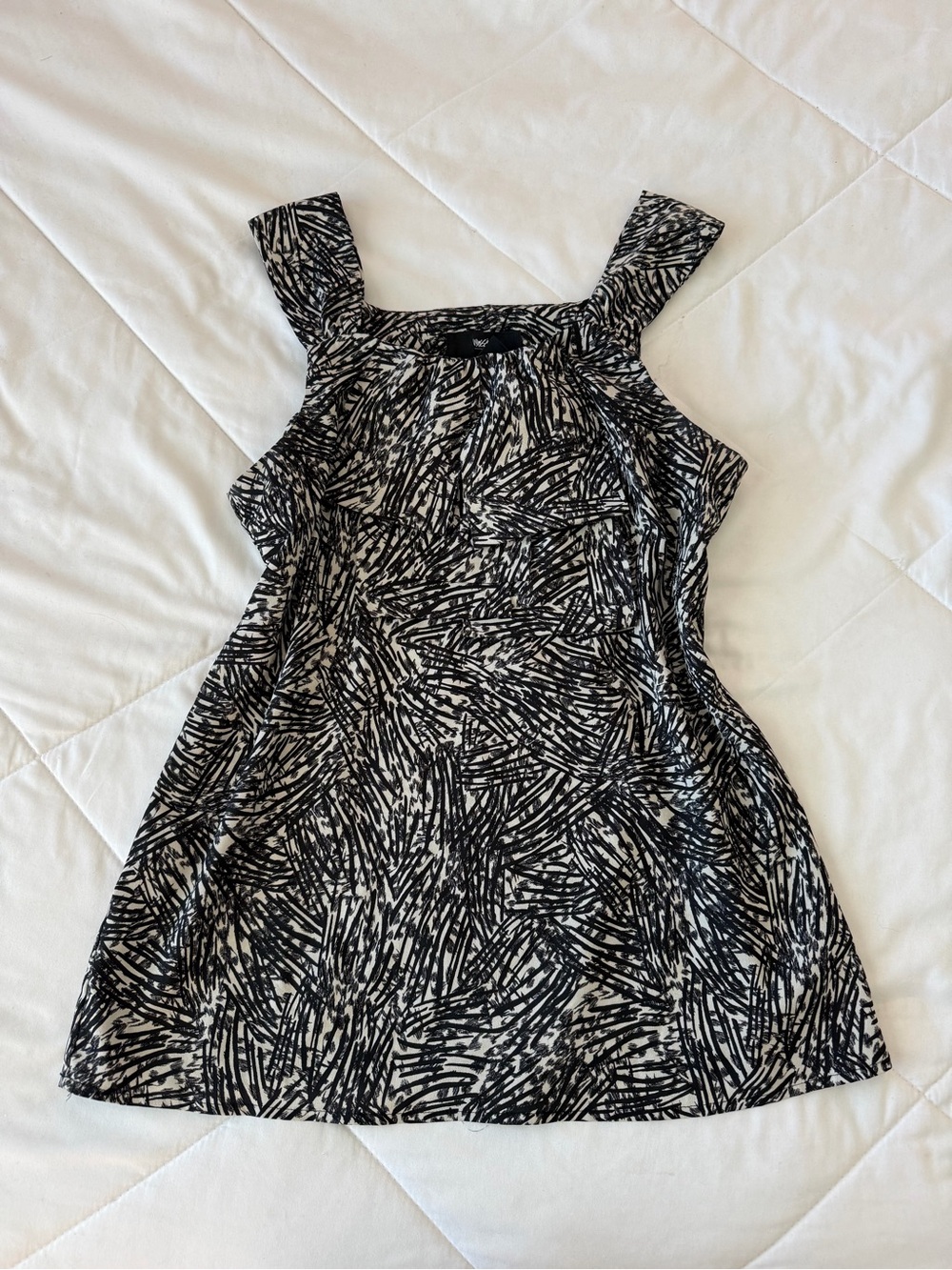 Mossimo Supply Co. Black and White Abstract Print Tank